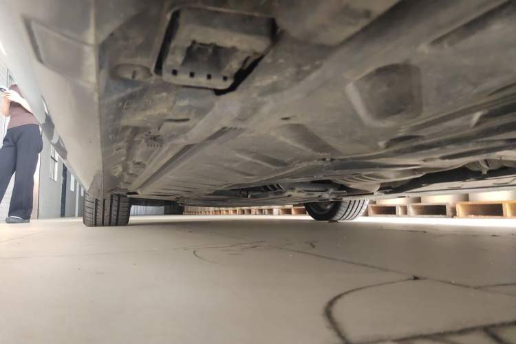 Used Mercedes-Benz E-Class 2019 E 200 4MATIC Coupe Chassis Rear Left