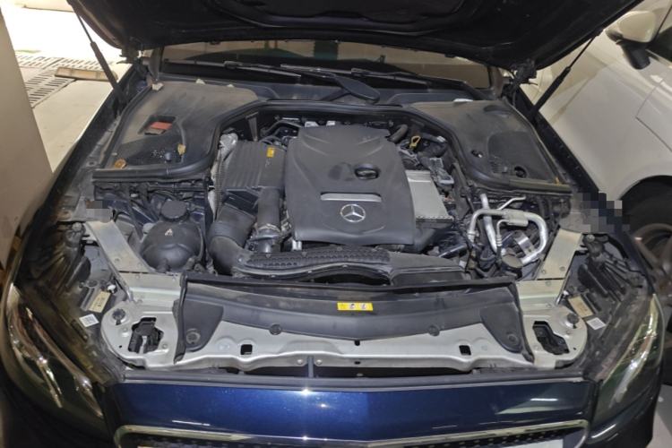 Used Mercedes-Benz E-Class 2019 E 200 Coupe Engine Bay