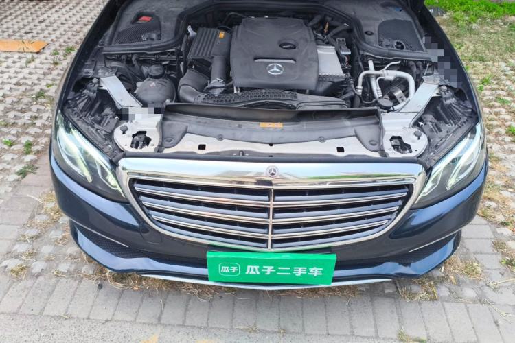 Used Mercedes-Benz E-Class 2019 E 200 L Engine Bay