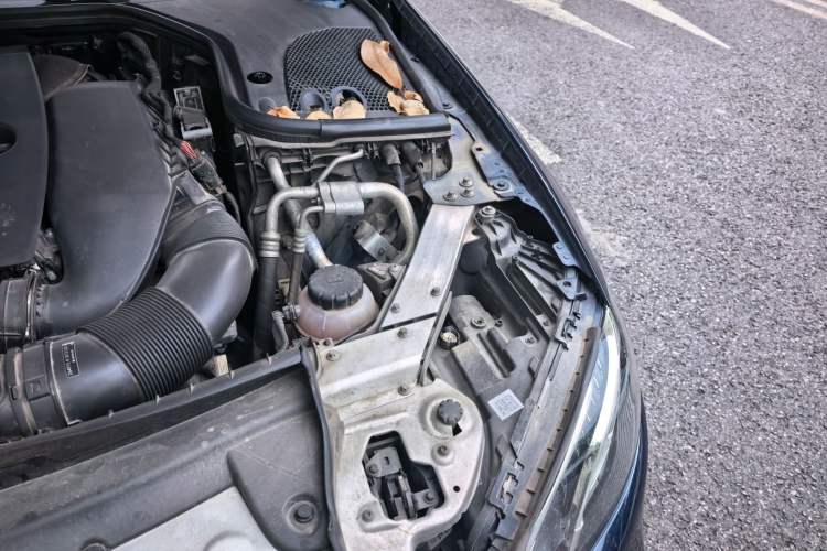Used Mercedes-Benz E-Class 2019 E 260 Sport Edition Engine Bay Left