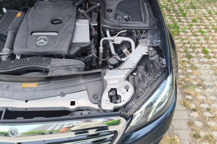 Used Mercedes-Benz E-Class 2019 E 200 L Engine Bay Left
