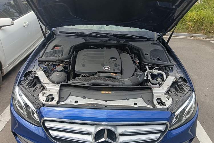 Used Mercedes-Benz E-Class 2019 E 260 L Sport Edition Engine Bay