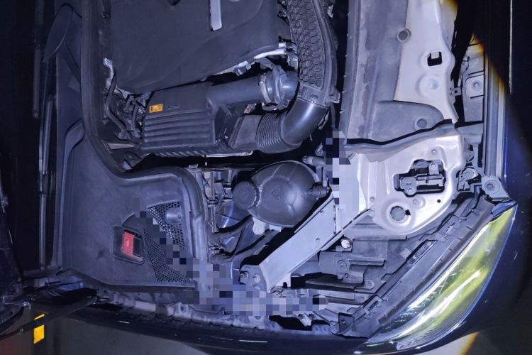 Used Mercedes-Benz E-Class 2019 E 300 L Sporty and Stylish Model Engine Bay Right