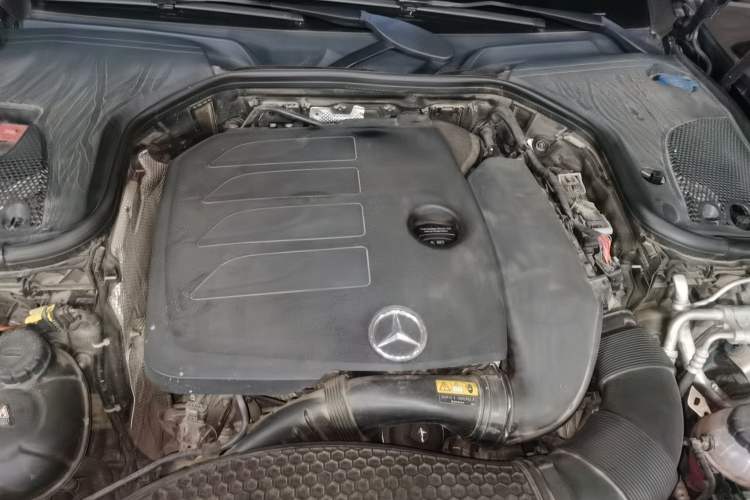 Used Mercedes-Benz E-Class 2019 E 260 L Sport Edition Engine Bay