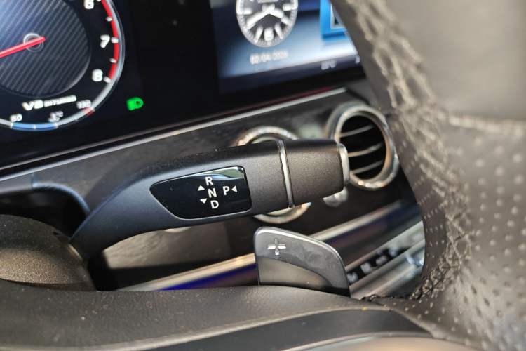 Used Mercedes-Benz E-Class 2019 E 300 L Sport Luxury Edition Gear Lever