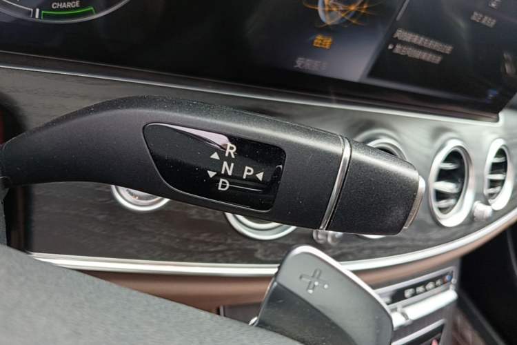Used Mercedes-Benz E-Class 2019 E 260 L Sport Edition Gear Lever