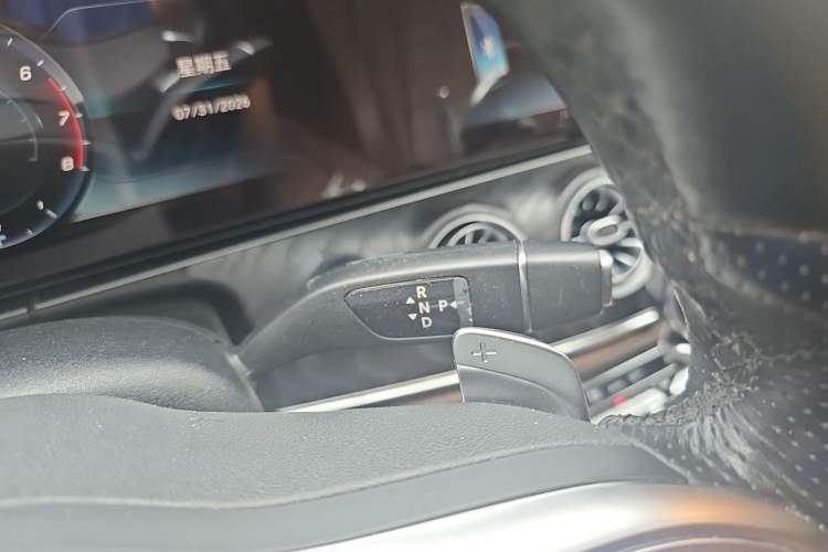 Used Mercedes-Benz E-Class 2019 E 300 L Sporty and Stylish Model Gear Lever