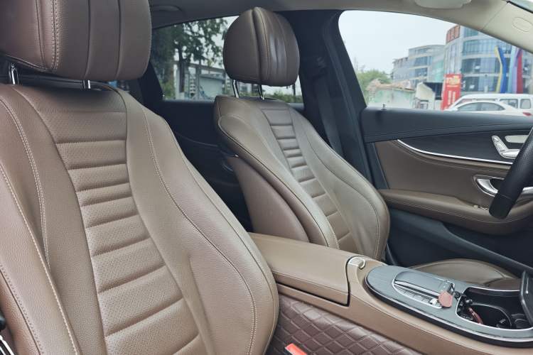Used Mercedes-Benz E-Class 2019 E 260 L Sport Edition Interior 4