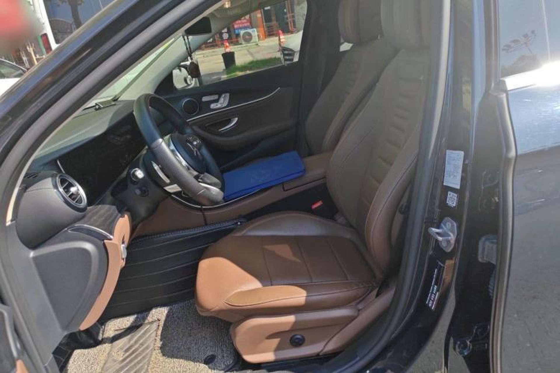 Used Mercedes-Benz E-Class 2019 E 300 L Sporty and Stylish Model Left Front Seat