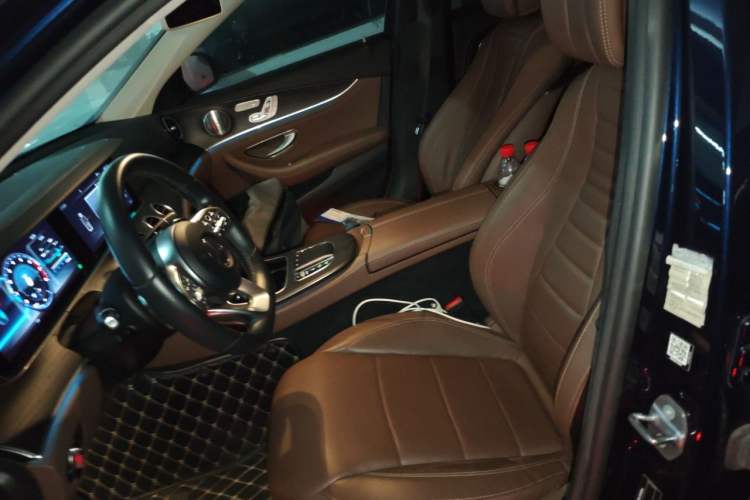 Used Mercedes-Benz E-Class 2019 Restyled E 300 L Sport Luxury Edition Left Front Seat