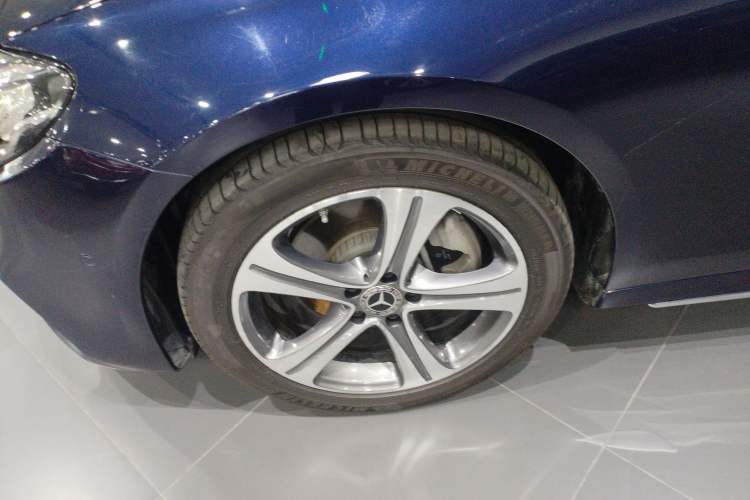 Used Mercedes-Benz E-Class 2019 E 260 L Sport Edition Left Front Wheel Hub