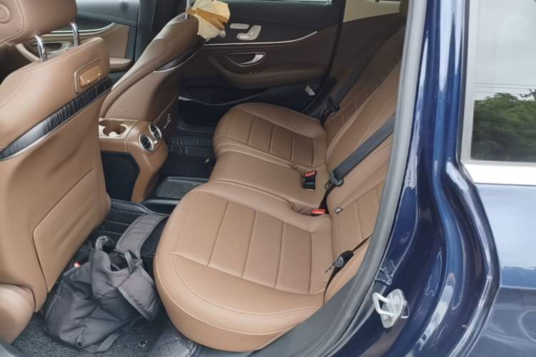 Used Mercedes-Benz E-Class 2019 Restyled E 300 L Sport Luxury Edition Left Rear Seat