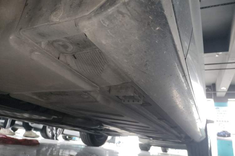 Used Mercedes-Benz E-Class 2019 E 200 Sport Edition Left Side Sill
