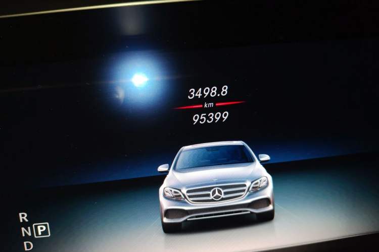 Used Mercedes-Benz E-Class 2019 Facelifted E 300 L Stylish Version Odometer Close Up