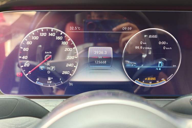 Used Mercedes-Benz E-Class 2019 E 200 L Sport Edition Odometer Close Up