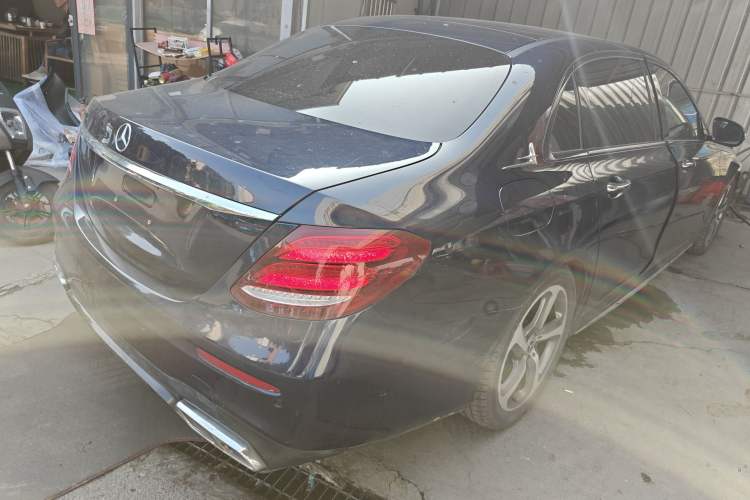 Used Mercedes-Benz E-Class 2019 E 300 L Sport Luxury Edition Rear Right 45 Deg