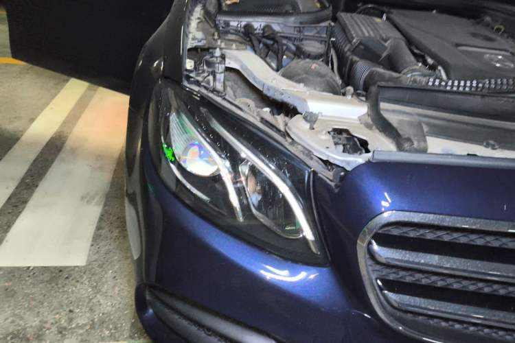 Used Mercedes-Benz E-Class 2019 E 200 Sport Edition Right Front Headlight