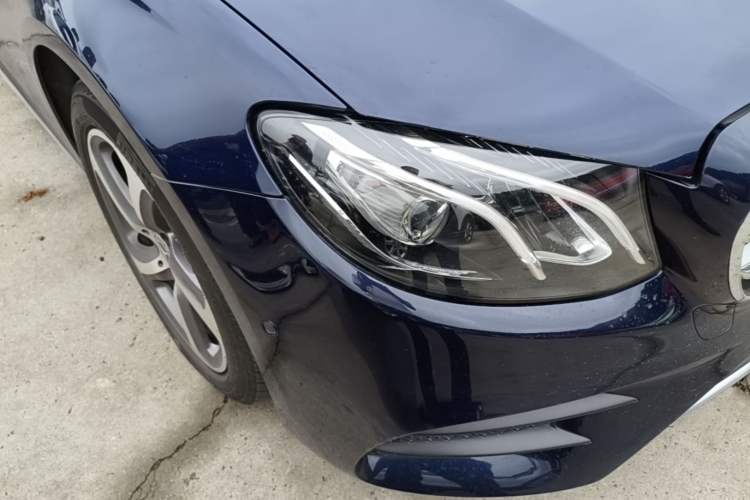 Used Mercedes-Benz E-Class 2019 Restyled E 300 L Sport Luxury Edition Right Front Headlight