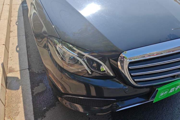 Used Mercedes-Benz E-Class 2019 E 300 L Sporty and Stylish Model Right Front Headlight