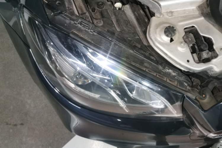 Used Mercedes-Benz E-Class 2019 E 260 L Sport Edition Right Front Headlight