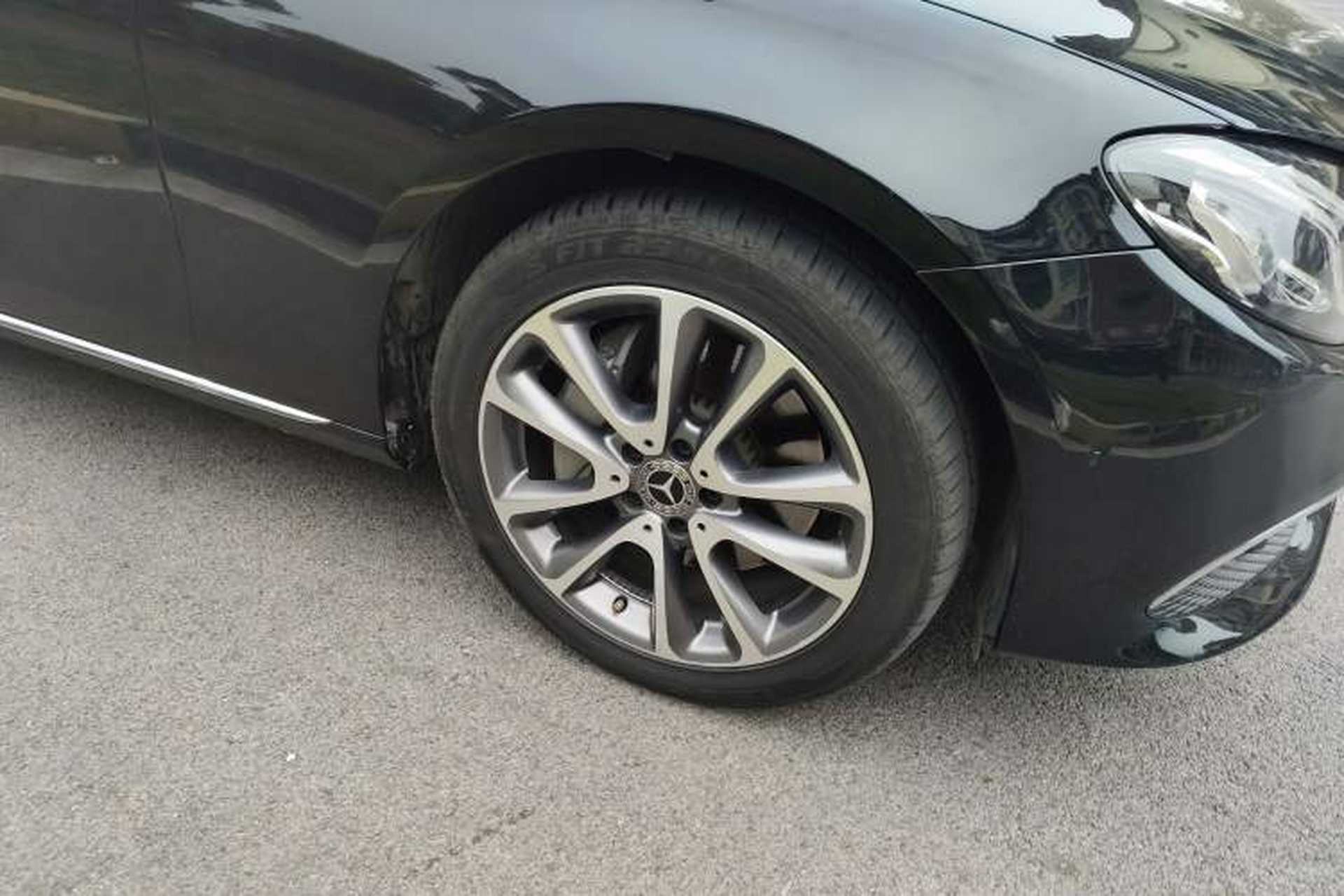 Used Mercedes-Benz E-Class 2019 E 300 L Stylish Model Right Front Wheel Hub