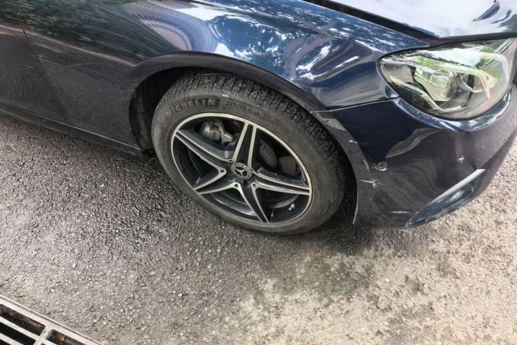 Used Mercedes-Benz E-Class 2019 E 260 Sport Edition Right Front Wheel Hub