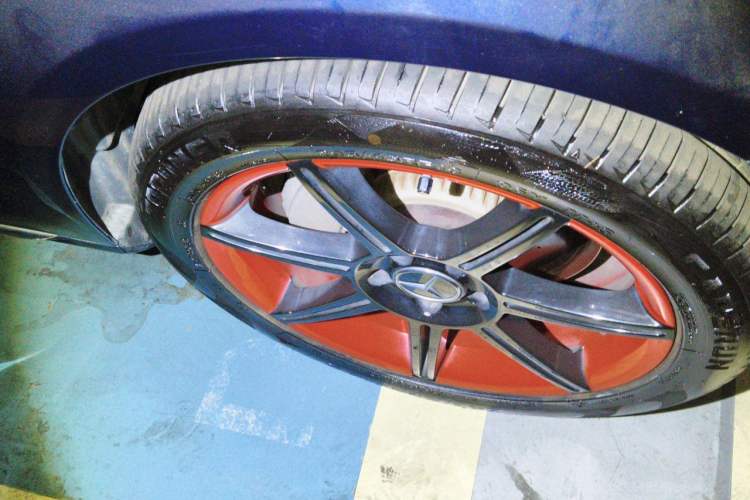Used Mercedes-Benz E-Class 2019 E 300 L Stylish Model Right Front Wheel Hub