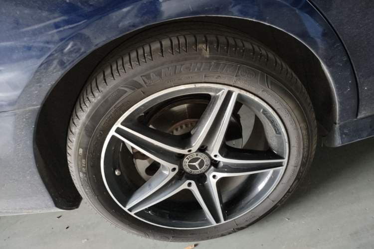Used Mercedes-Benz E-Class 2019 E 200 Sport Edition Right Rear Wheel Hub