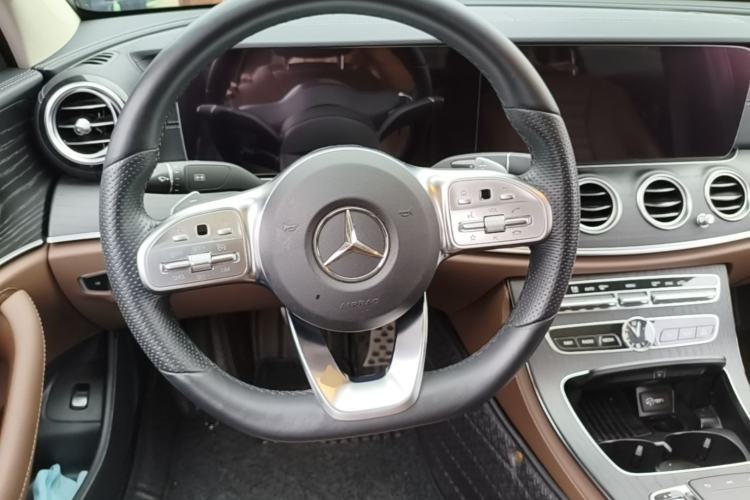 Used Mercedes-Benz E-Class 2019 Restyled E 300 L Sport Luxury Edition Steering Wheel