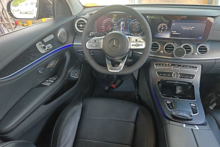 Used Mercedes-Benz E-Class 2019 E 300 L Sporty and Stylish Model Steering Wheel