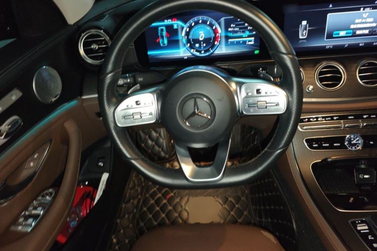 Used Mercedes-Benz E-Class 2019 Restyled E 300 L Sport Luxury Edition Steering Wheel