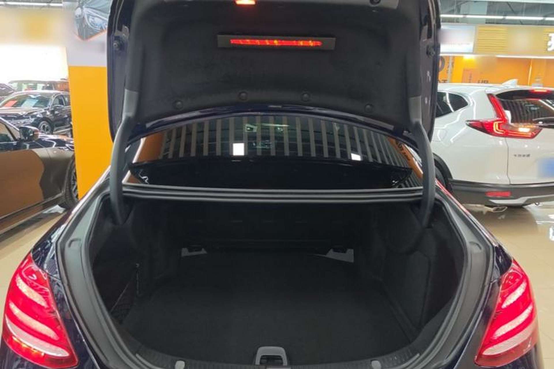 Used Mercedes-Benz E-Class 2019 Restyled E 300 L Sporty and Stylish Edition Trunk