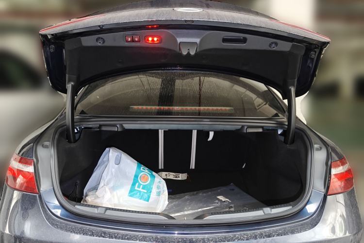 Used Mercedes-Benz E-Class 2019 E 200 Coupe Trunk