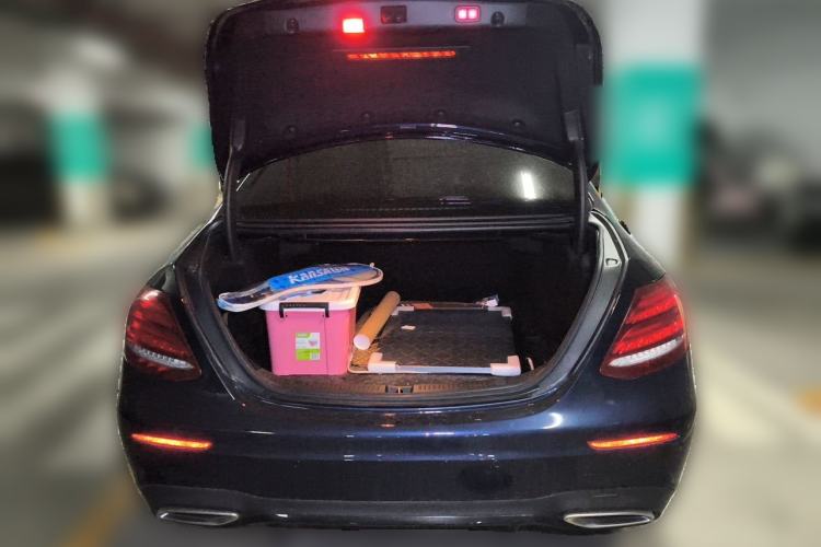Used Mercedes-Benz E-Class 2019 E 200 Sport Edition Trunk