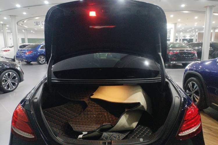 Used Mercedes-Benz E-Class 2019 E 260 L Sport Edition Trunk