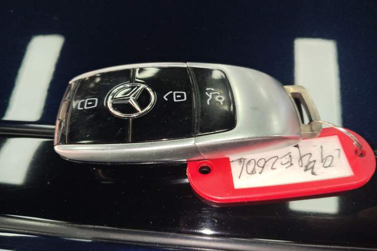 Used Mercedes-Benz E-Class 2019 E 260 L Sport Edition Vehicle Key