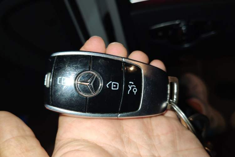 Used Mercedes-Benz E-Class 2019 Facelifted E 300 L Stylish Version Vehicle Key