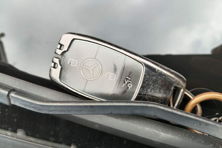 Used Mercedes-Benz E-Class 2019 E 300 L Sporty and Stylish Model Vehicle Key