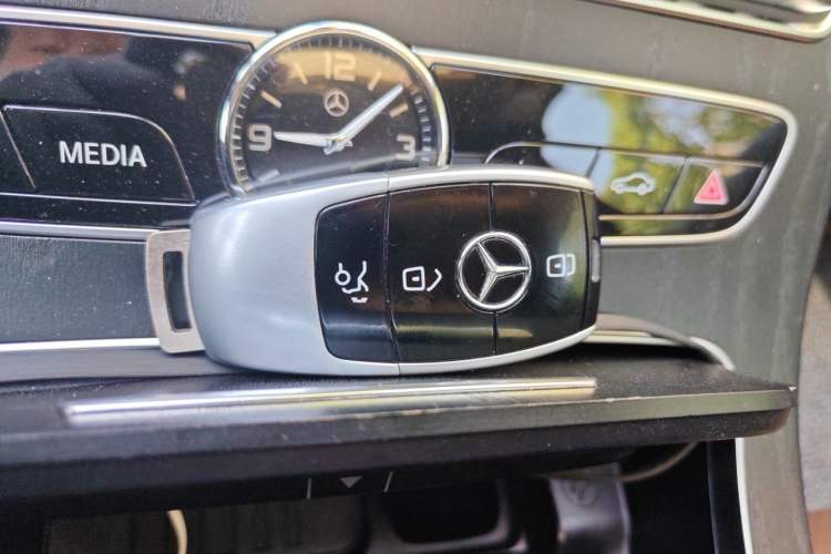 Used Mercedes-Benz E-Class 2019 E 300 L Sporty and Stylish Model Vehicle Key