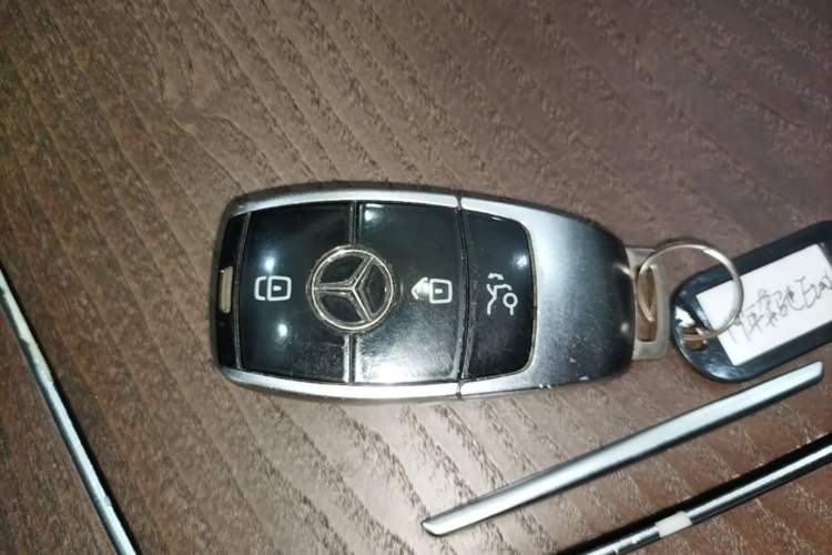 Used Mercedes-Benz E-Class 2019 E 200 L Vehicle Key