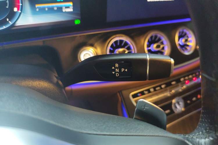 Used Mercedes-Benz E-Class 2019 E 300 L Sporty and Stylish Model Gear Lever