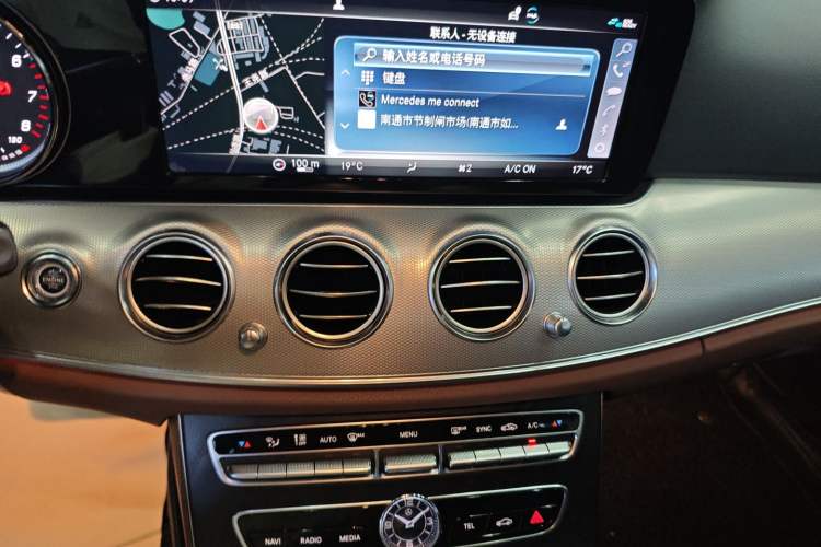 Used Mercedes-Benz E-Class 2019 E 200 Sport 4MATIC Audio And AC Panel