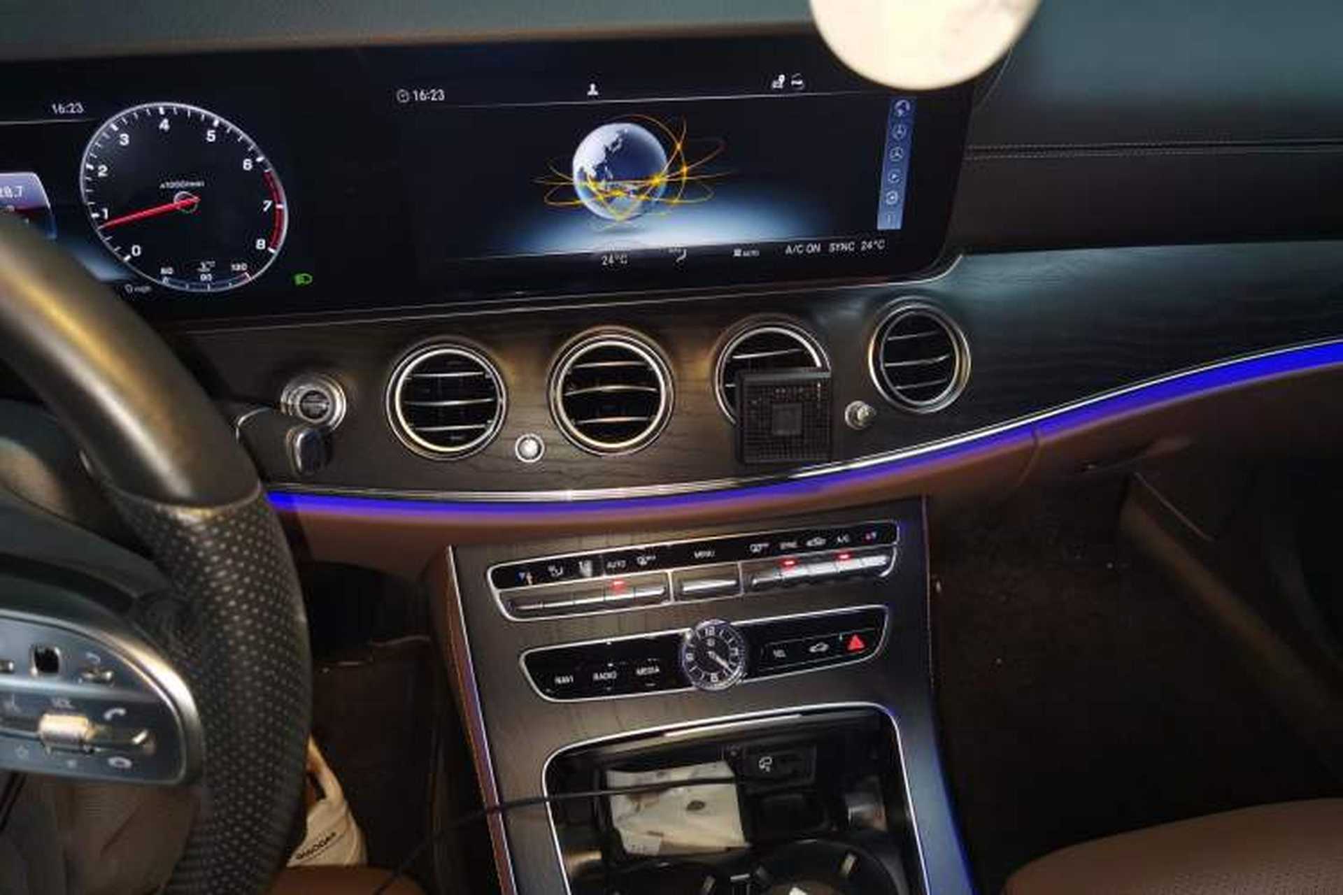 Used Mercedes-Benz E-Class 2019 E 300 L Sport Luxury Edition Audio And AC Panel