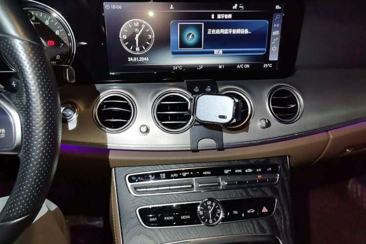 Used Mercedes-Benz E-Class 2019 E 200 Sport Edition Audio And AC Panel