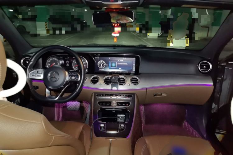 Used Mercedes-Benz E-Class 2019 E 200 Sport Edition Center Console