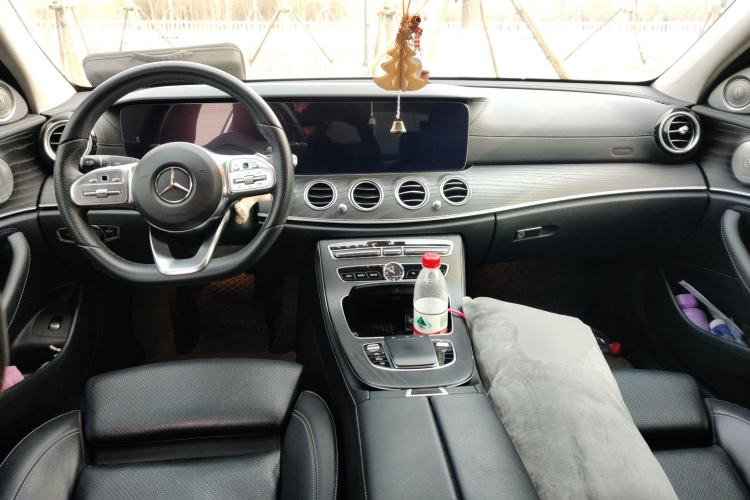 Used Mercedes-Benz E-Class 2019 E 260 L Sport Edition Center Console