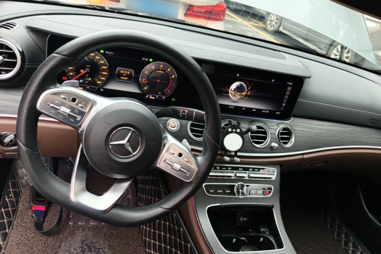 Used Mercedes-Benz E-Class 2019 Restyled E 300 L Sporty and Stylish Edition Center Console