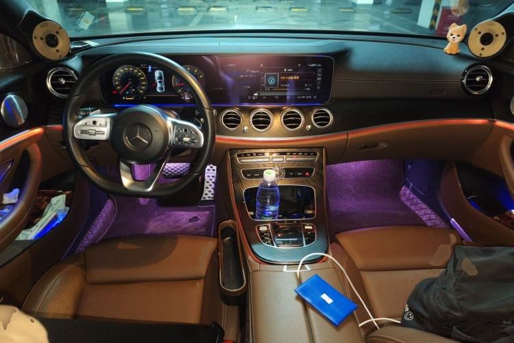 Used Mercedes-Benz E-Class 2019 E 260 L Sport Edition Center Console