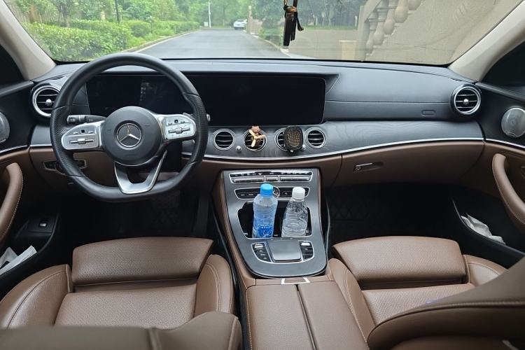 Used Mercedes-Benz E-Class 2019 E 260 L Sport Edition Center Console