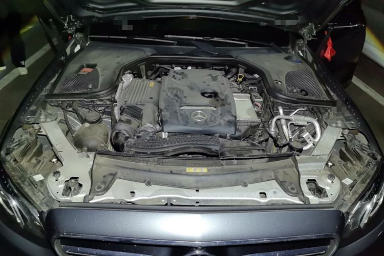 Used Mercedes-Benz E-Class 2019 E 200 Sport Edition Engine Bay
